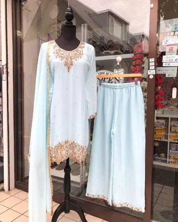 라이트 블루 자수 동양인 수트 셋업