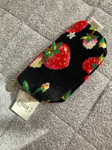 페이러 이치고 패턴 파우치