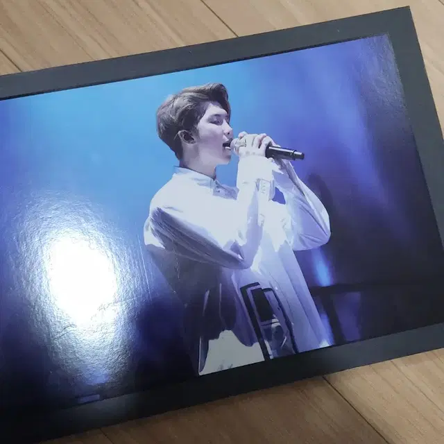 방탄소년단 RM 윙즈 투어 더 파이널 에세이북 판매합니다.