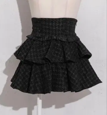 pium 티어드 프릴 도리 미니 스커트 블랙 믹스