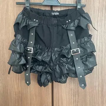 딤모아르 Devil's wings 숏팬츠