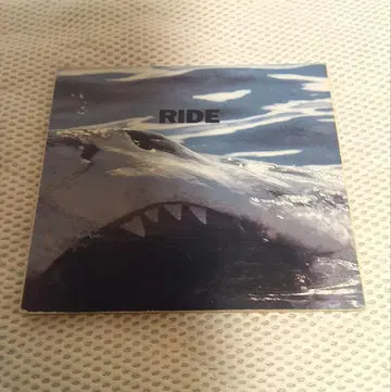 RIDE Vapour Trail / Unfamiliar / Sennen