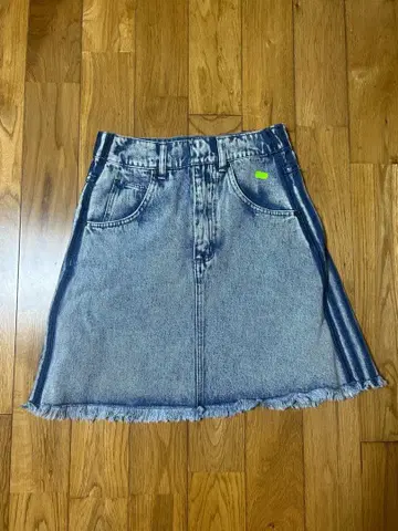 adidas 데님 미니 스커트