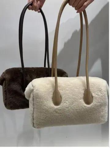 [ 한정 가격 ] 애드카람 퍼 백 아이보리