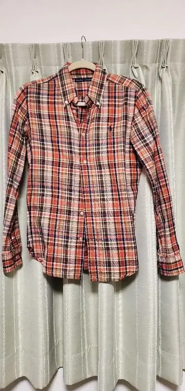 오렌지 계열 체크 무늬 긴팔 셔츠