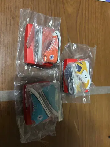 CONVERSE 가챠가챠 미니 피규어 3개 세트