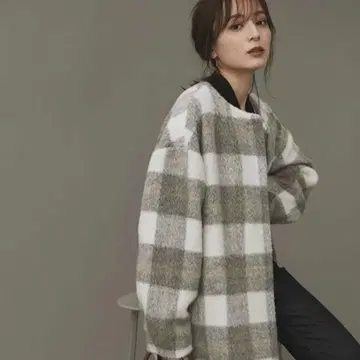 크루넥 샤기 롱 코트