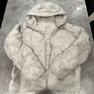 UNIQLO 퍼프 테크 후드티 화이트 M