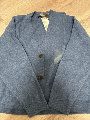 작년 판매 올해 없음 새상품 유니클로 수플레얀 가디건 여성용 XL