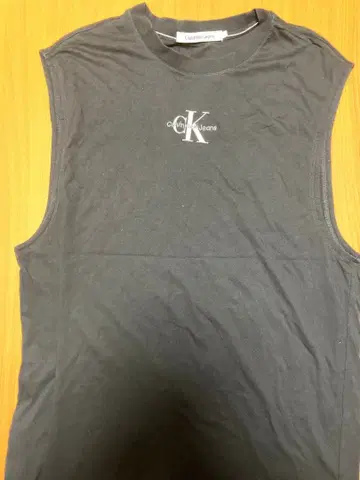 캘빈 클라인 진스 슬리브리스 티셔츠 블랙