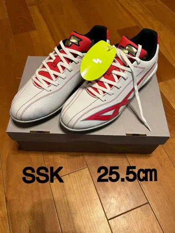 [새상품] SSK SSF3202 화이트/레드 스파이크 25.5cm