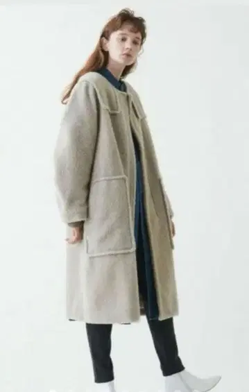 [ 귀여워! ] 맥피 투모로우랜드 울 보아 노카라 롱 코트