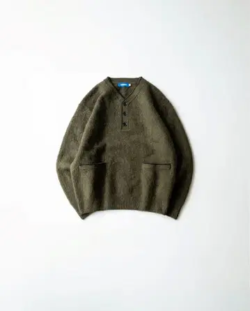 올리브 카키 헨리넥 스웨터 M BONBON