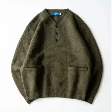 올리브 카키 헨리넥 스웨터 M BONBON