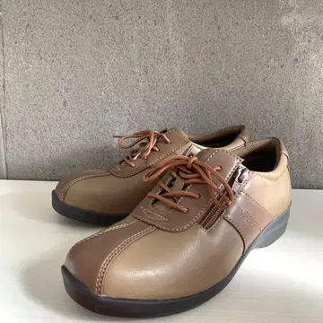 새상품급 moonSTAR Eve 23.5cm 4E 사이드지퍼