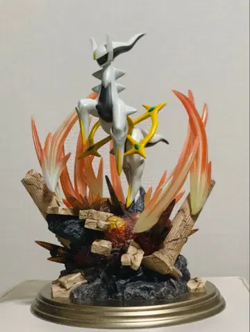 아르세우스 포켓몬 센터 오리지널 피규어