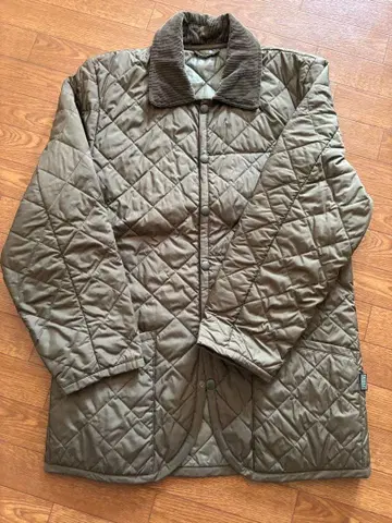 AIGLE 올리브 그린 퀼팅 자켓