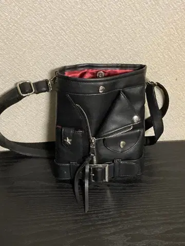 미니백 블랙 빨간색 내부