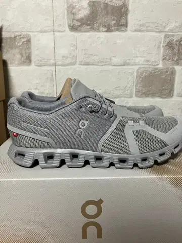 [ On ] Cloud5 FogAlloy 26.5cm