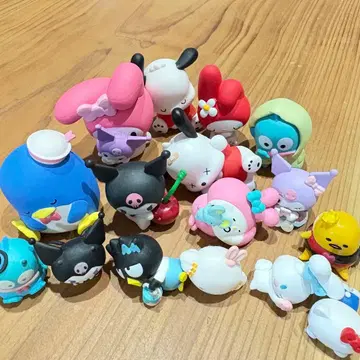 컬러풀 캐릭터 피규어 세트