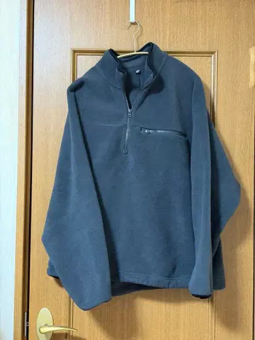 유니클로 플리스 오버 사이즈 하프 지퍼 풀오버