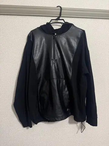 하프 지퍼 후드티