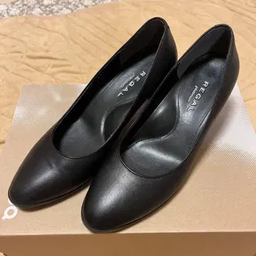 REGAL 블랙 펌프스 낮은 힐
