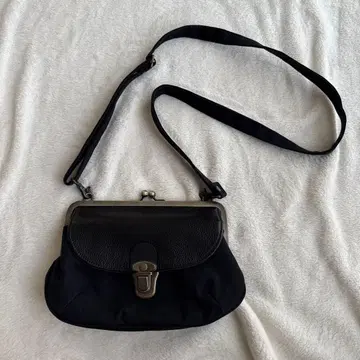 아야노코지(ayanokoji) 일본제 가마구치 숄더백