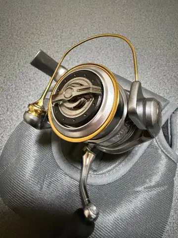 시마노 11 트윈파워 C2000S