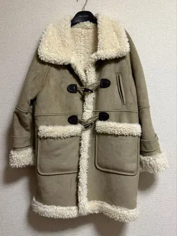 보아 칼라 무스탕 코트