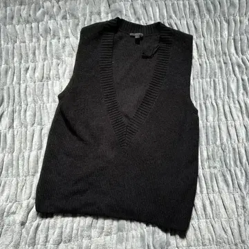 새상품급 선착순 코스 니트 베스트 V넥 S 사이즈 블랙
