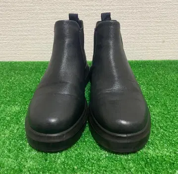 새상품급 ecco 가죽 사이드 숏 부츠 통굽