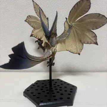 몬스터 헌터 레이기에나 피규어