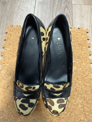 DIANA 레오파드 무늬 하이힐 펌프스 23.5cm