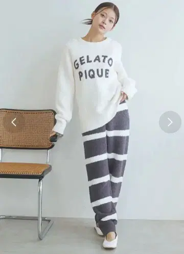 파우더 자카드 로고