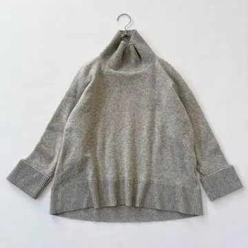 맥피 울 캐시미어 하이넥 니트 그레이 풀오버