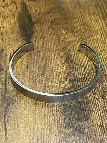 라이온 하트 와이드 스트레이트 뱅글 써지컬 스테인리스