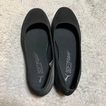 PUMA SOFTFOAM+ 플랫슈즈 23cm