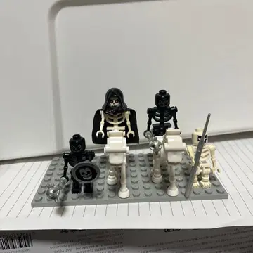 스켈레톤 미니 피규어 세트