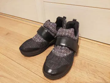 새상품 누디워크 디자인 슈즈 걷기 편한 스니커즈 23.5