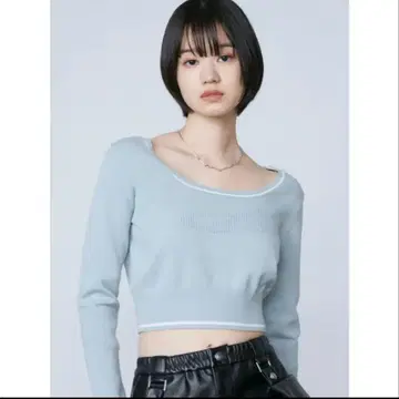 EMODA 라운드 로고 컴팩트 니트