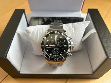 TISSOT 블랙 쿼츠 손목시계