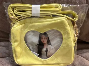 ILLIT 원희 아이릿 플래티넘 잡화 숄더 파우치