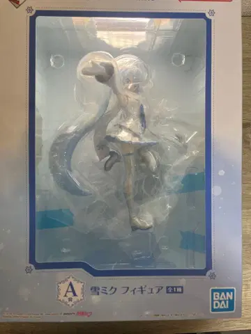 유키 미쿠 피규어 겨울 테마