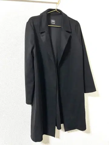 ZARA 블랙 체스터 코트 S 사이즈