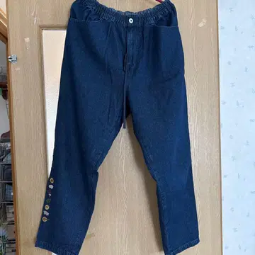 자수 디자인 블루 스트레이트 팬츠