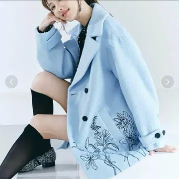 Lilybrown 자수 샤기 코트