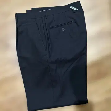 새상품급 클리닝 완료 블랙 슬랙스 백 포켓 부착