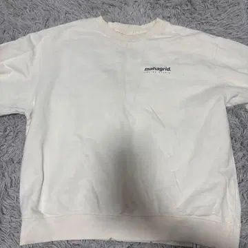 mahagrid. 로고 맨투맨