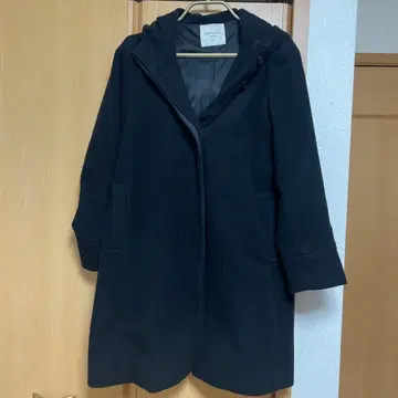 프릭스스토어 후드 부착 롱 코트